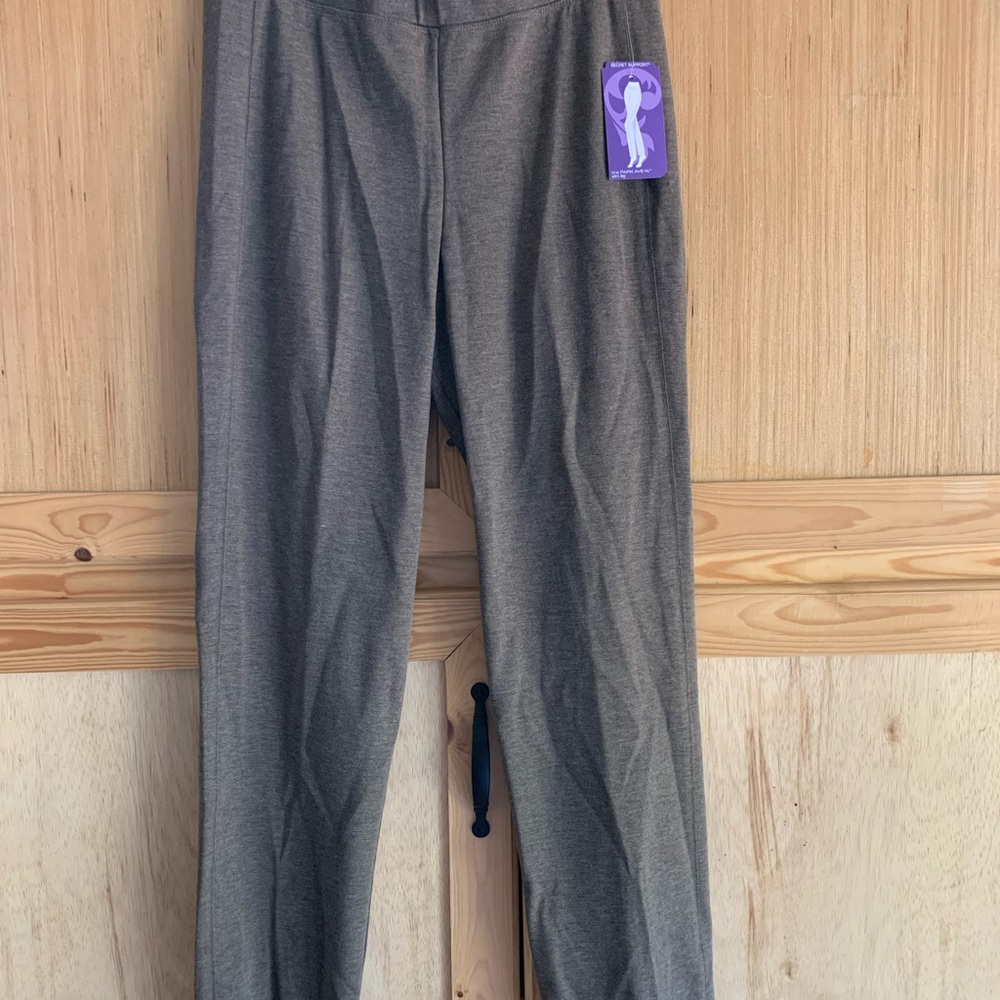 New with tags Investments Park Avenue Fit Slim Leg Pants Sz S